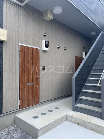 20/27 エントランス