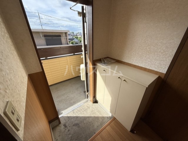 14/30 玄関