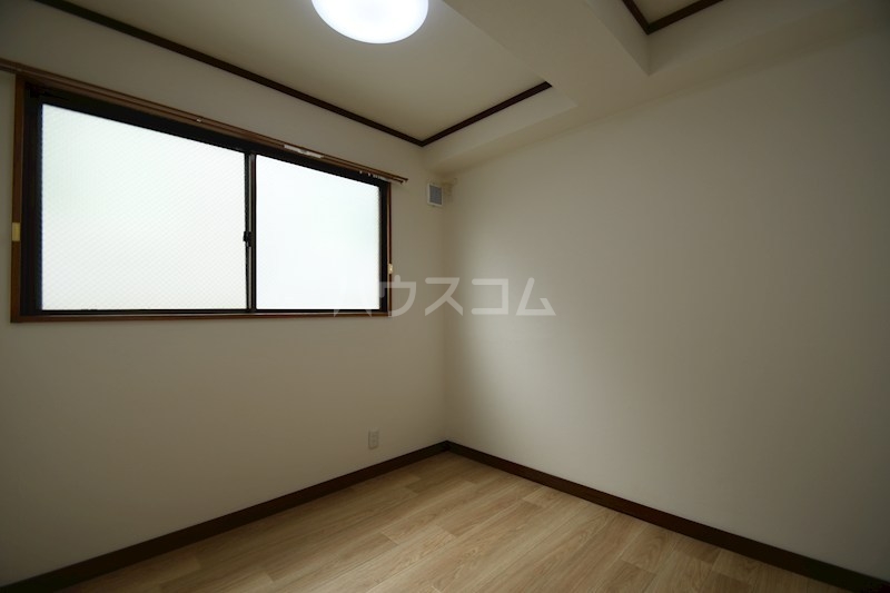 13/30 寝室