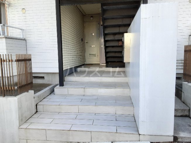 22/29 エントランス