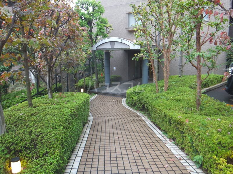 16/26 エントランス