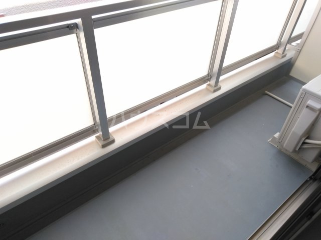 20/30 バルコニー