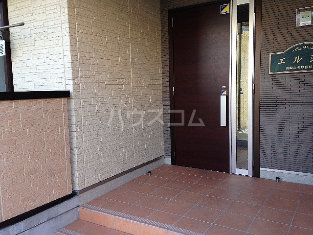 23/24 エントランス