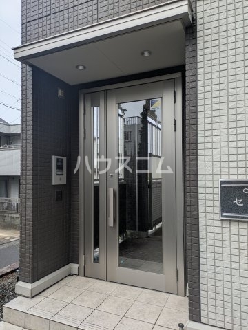 2/4 エントランス