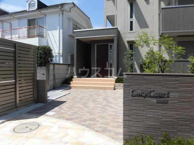 20/25 エントランス