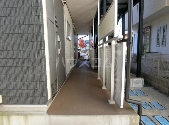 18/26 エントランス