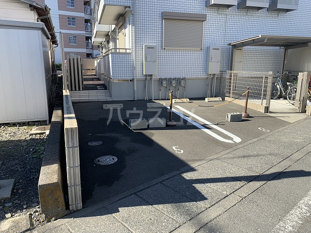 19/19 駐車場