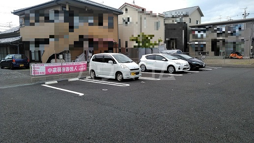 2/4 駐車場