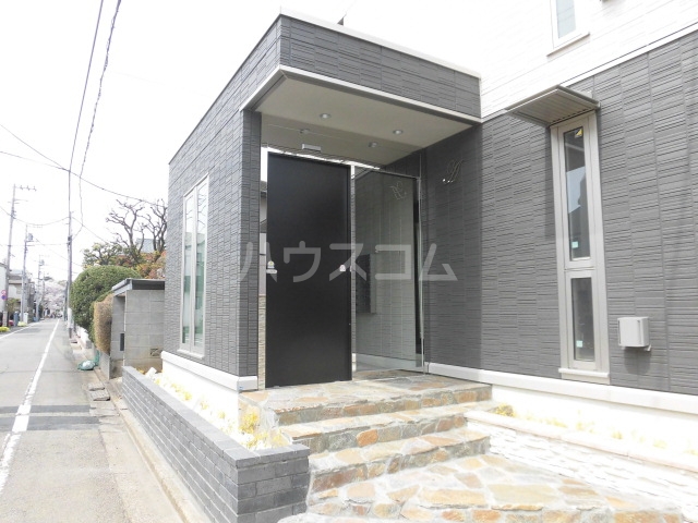 20/30 エントランス