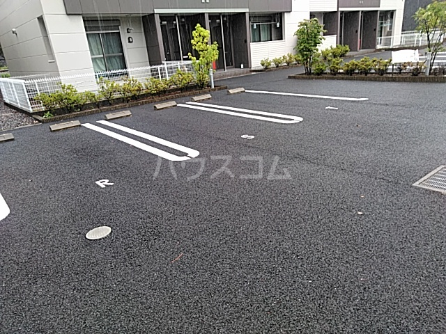 16/17 駐車場