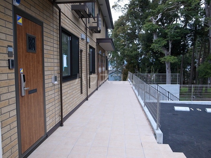 17/19 エントランス