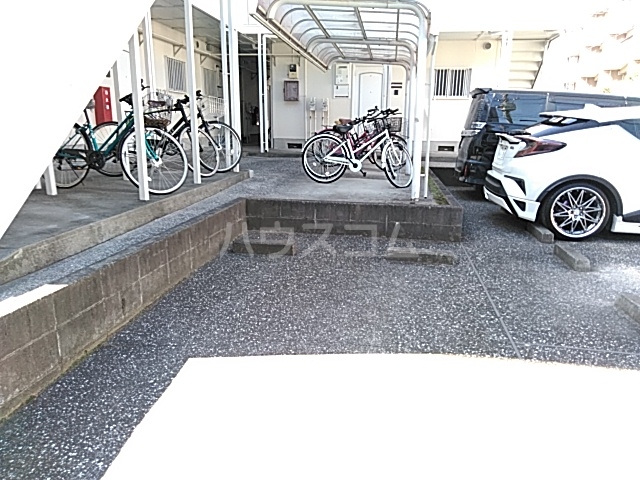 19/23 駐車場