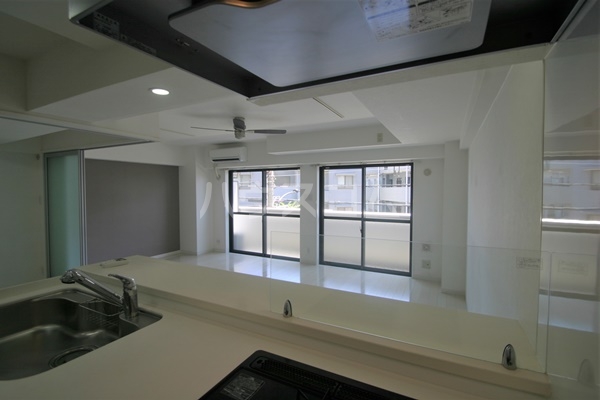 21/30 バルコニー