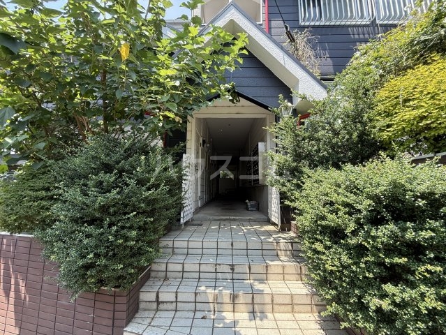 3/4 エントランス