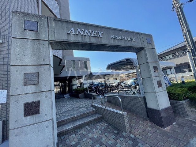 25/30 エントランス