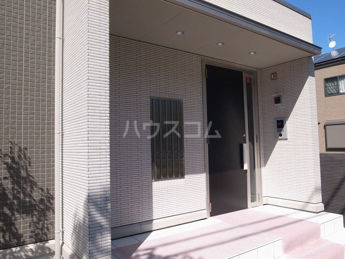 15/19 エントランス