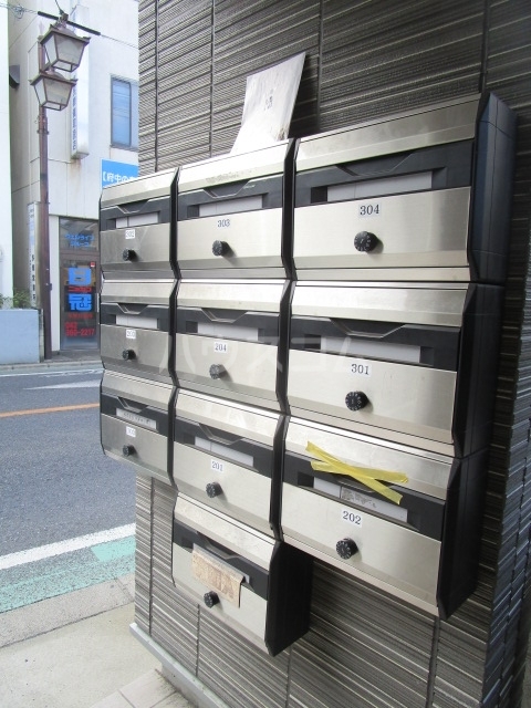 27/30 エントランス