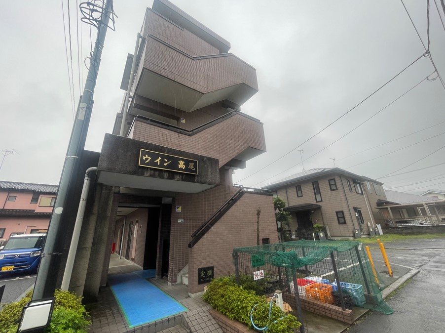 25/30 エントランス