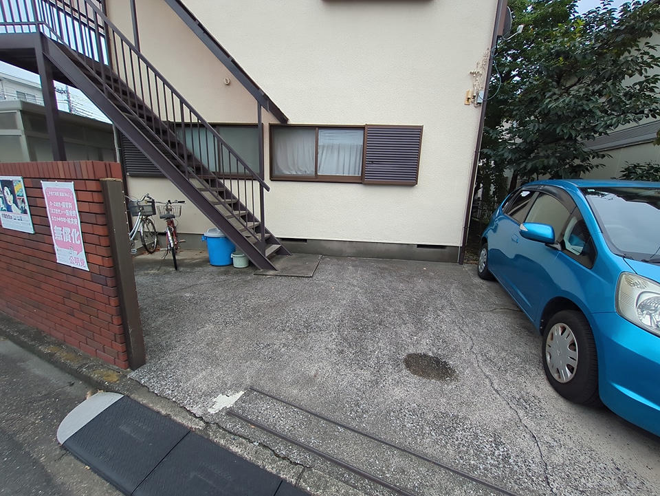 26/30 エントランス