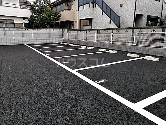 26/30 駐車場
