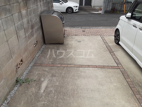 3/10 駐車場