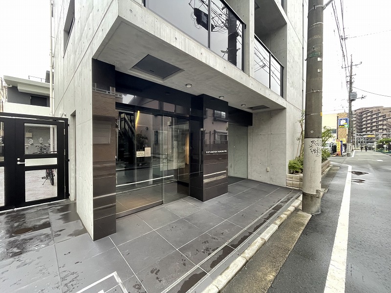 21/29 エントランス
