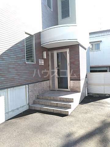 2/5 エントランス