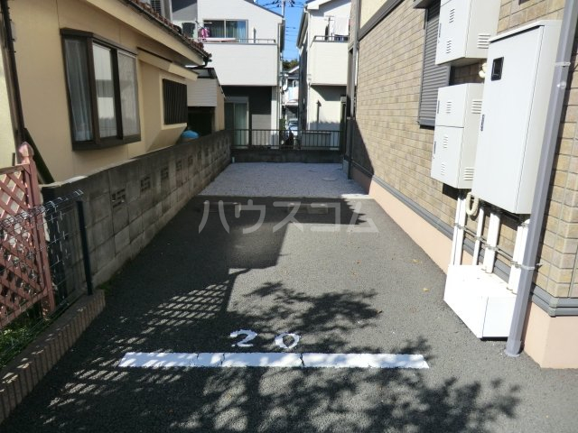 22/30 駐車場