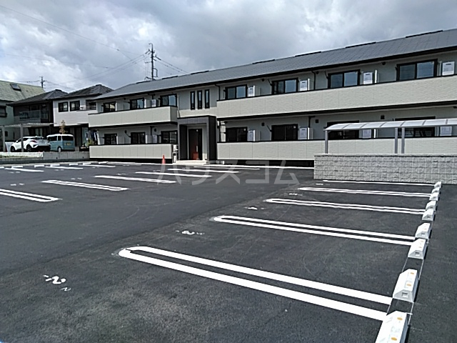 17/18 駐車場