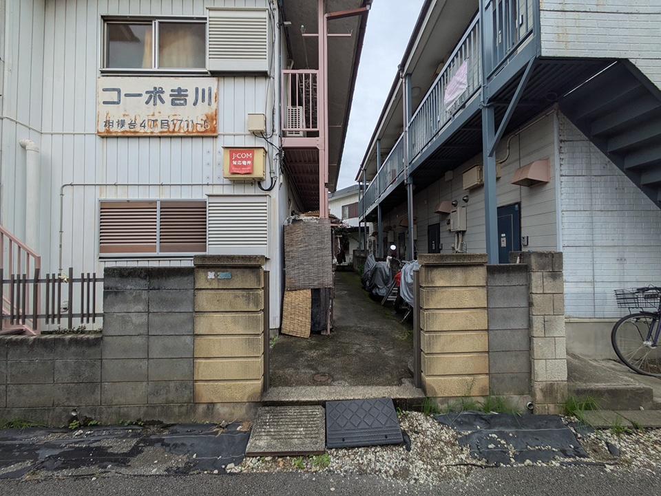 20/28 エントランス