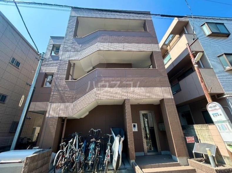 24/30 エントランス