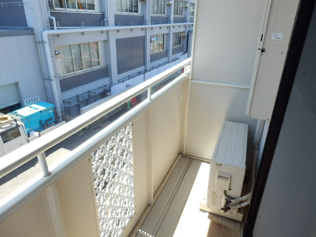 19/28 バルコニー