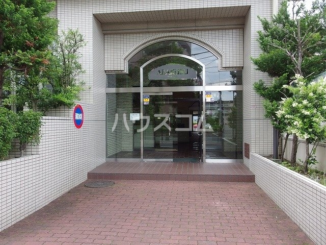 21/28 エントランス