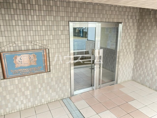 16/26 エントランス