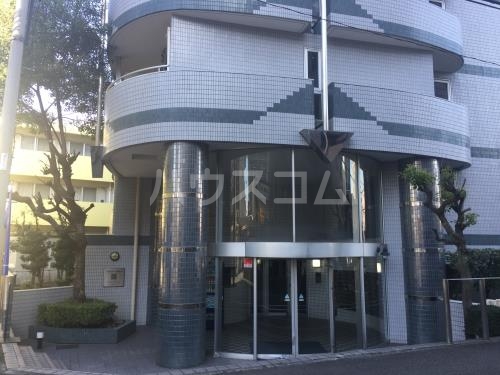 23/30 エントランス