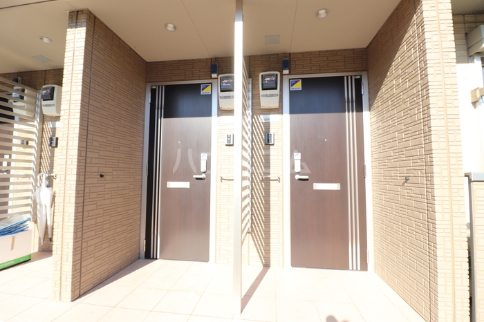 24/30 エントランス