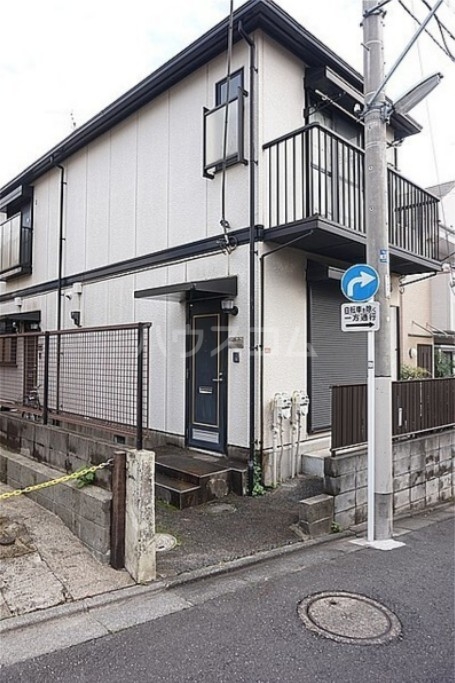 2/2 エントランス