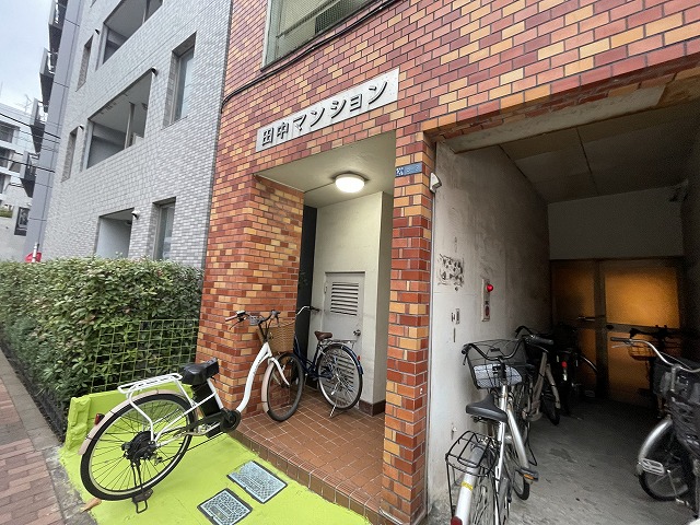 建物エントランス