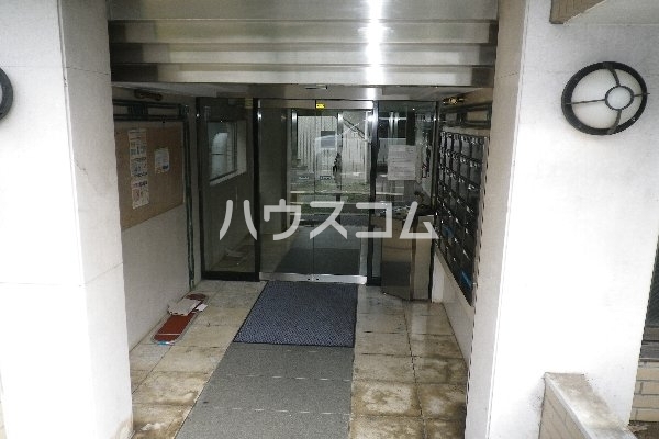 17/26 エントランス