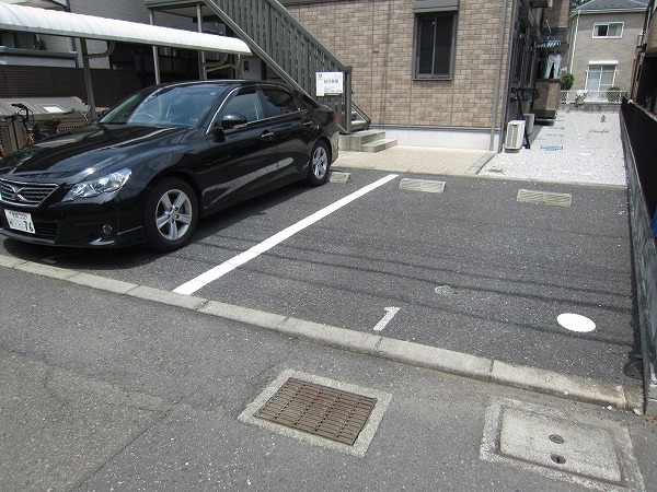 22/30 駐車場
