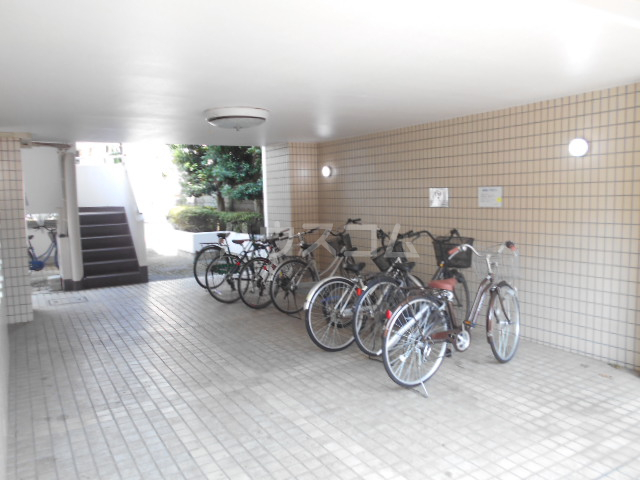 15/21 エントランス