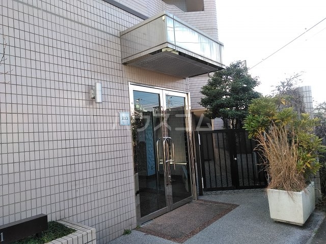 3/4 エントランス