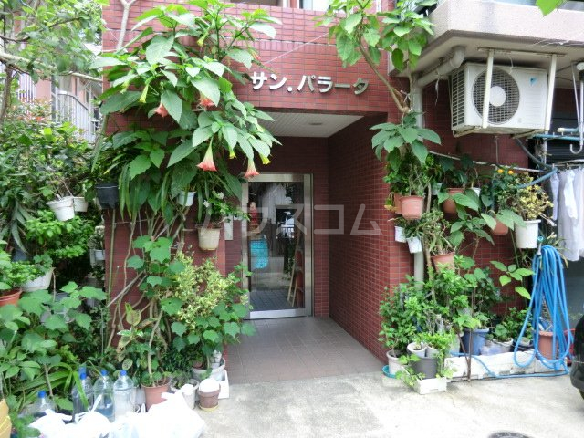 21/29 エントランス