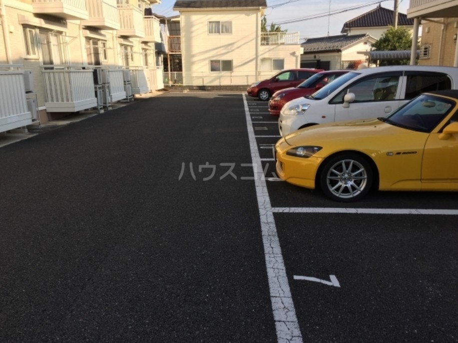 20/30 駐車場