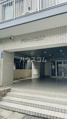 18/28 エントランス