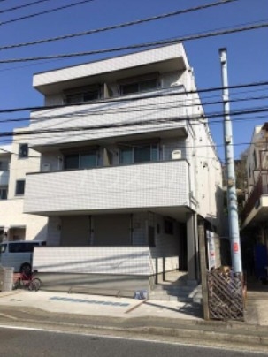 16/25 エントランス