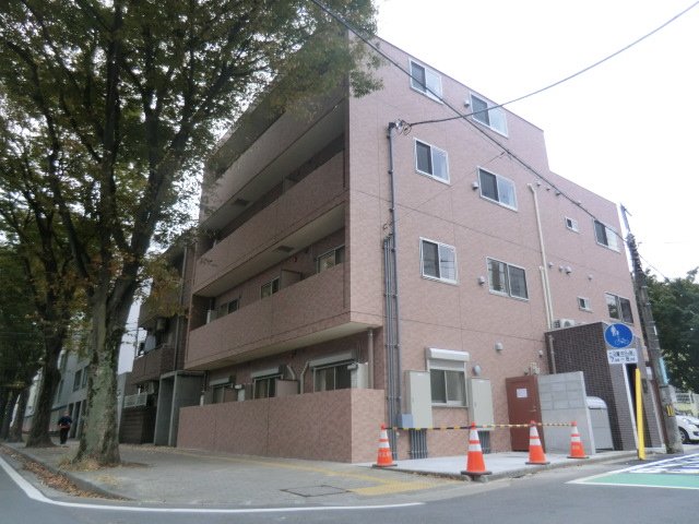 22/30 エントランス