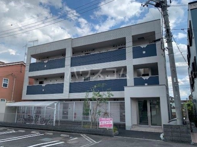 24/30 エントランス