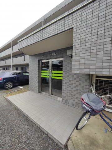 21/30 エントランス