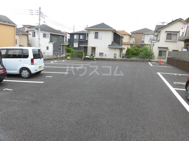 16/25 駐車場